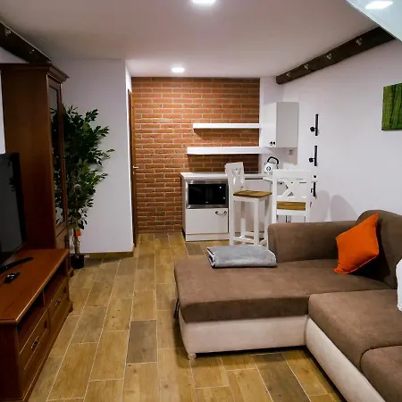 Apartmanovy Dum 13 Mezonet 2 Sec Exterior photo